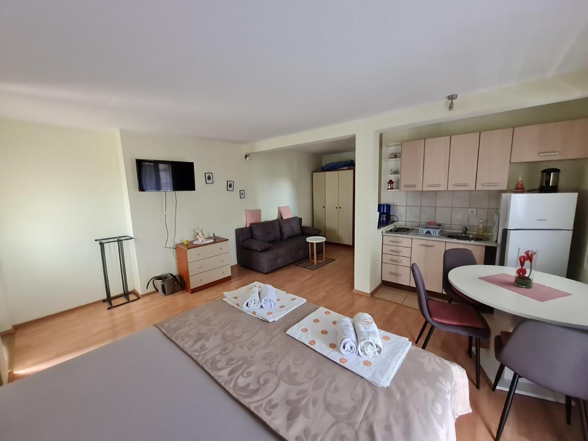 Apartments Bosnjak Шибеник Экстерьер фото