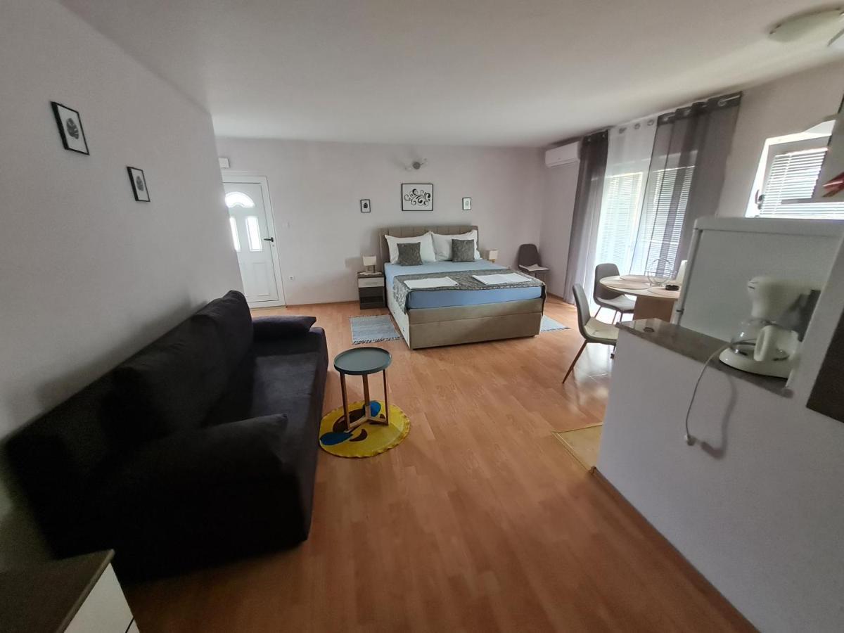 Apartments Bosnjak Шибеник Экстерьер фото