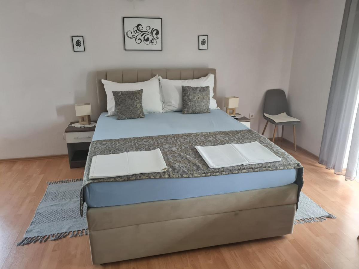 Apartments Bosnjak Шибеник Экстерьер фото