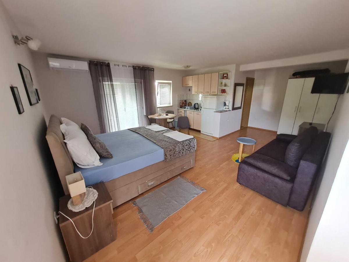 Apartments Bosnjak Шибеник Экстерьер фото