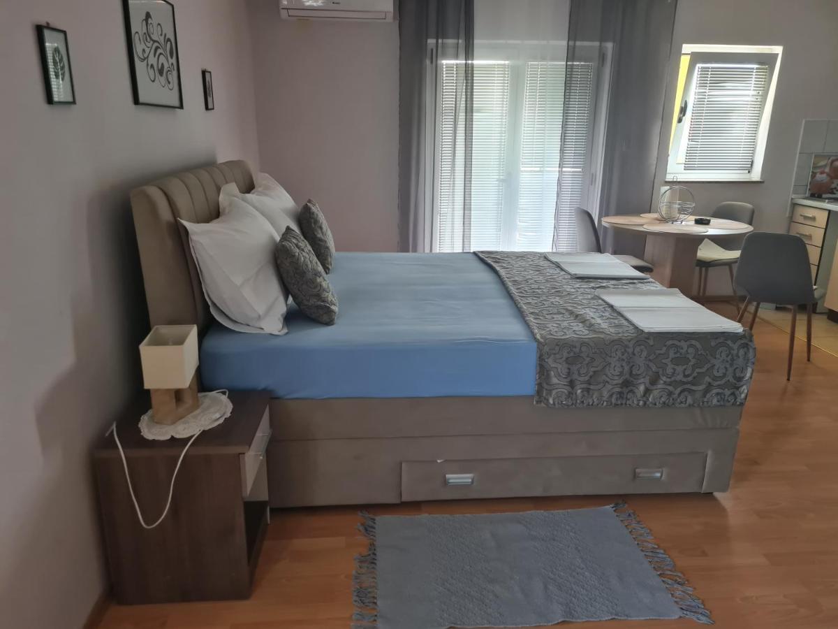 Apartments Bosnjak Шибеник Экстерьер фото