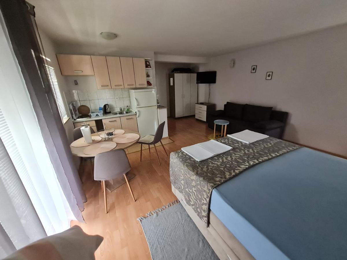 Apartments Bosnjak Шибеник Экстерьер фото