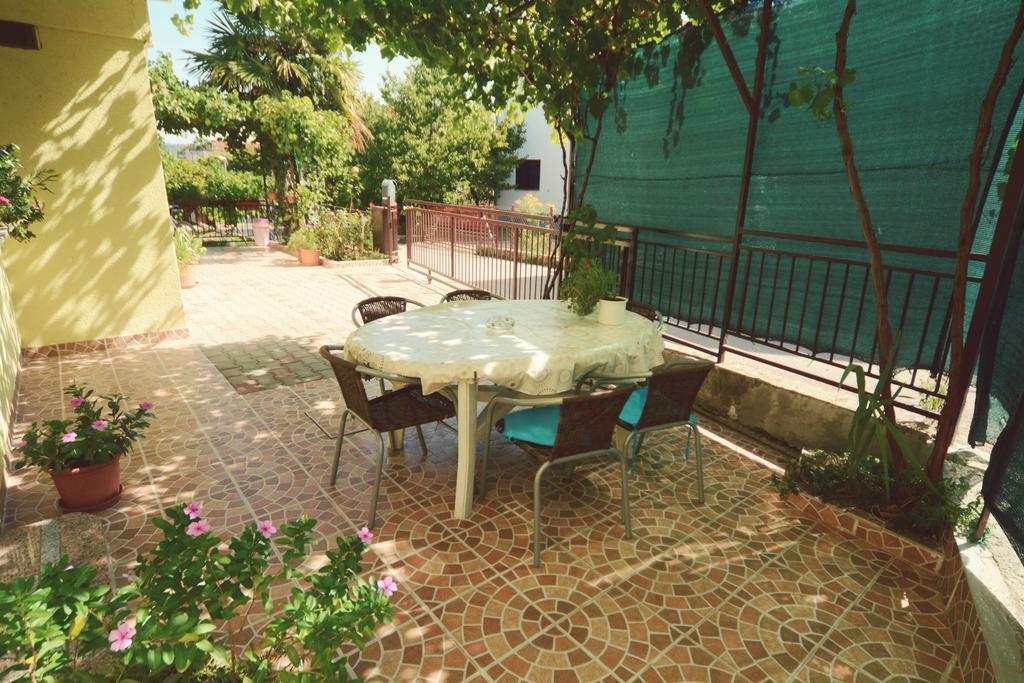 Apartments Bosnjak Шибеник Экстерьер фото